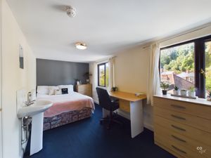 bed - click for photo gallery